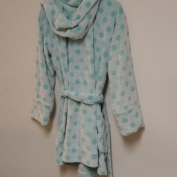 Pink Robe - Picture 4 of 4